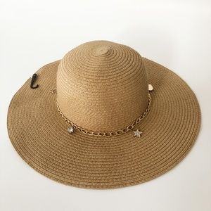 NWT Juicy Couture Woven Floppy Sun Beach Straw Hat With Goldtone Chain & Charms